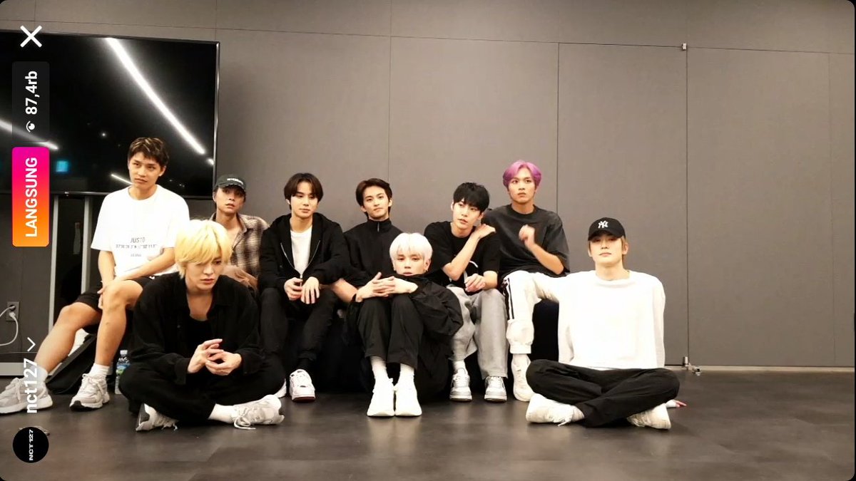nctzenbase's tweet photo. 🫶 Absen yang nonton live para bujang Ilichil ☝🏻☝🏻 https://t.co/aOeLxATpgl