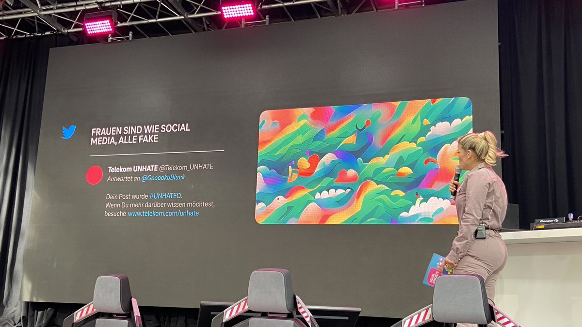 Telekom_zockt's tweet photo. Bei #UNHATE verwandeln wir zusammen mit einer künstlichen Intelligenz reale Hasskommentare im Netz zu Kunstwerken.
Kommt gerne vorbei und macht mit! https://t.co/CVzjj0u4Lt