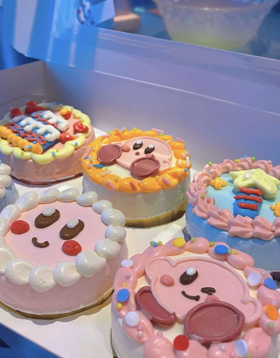 piinkimi_'s tweet photo. kirby mini cakes https://t.co/ecH7oLDZLF