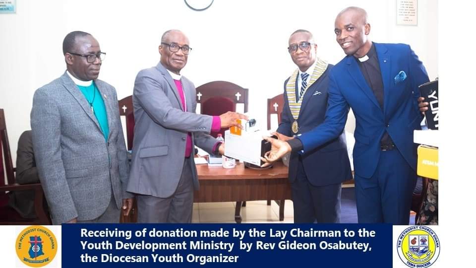 MethodistChGh's tweet photo. || PICTURE HIGHLIGHTS || 

𝗧𝗲𝗺𝗮 𝗗𝗶𝗼𝗰𝗲𝘀𝗮𝗻 𝗠𝘂𝗹𝘁𝗶𝗺𝗲𝗱𝗶𝗮 𝗠𝗶𝗻𝗶𝘀𝘁𝗿𝘆  receives Equipment 
 
#TheMethodistChurchGhana
#TemaDiocese https://t.co/rZ8jm3UYit