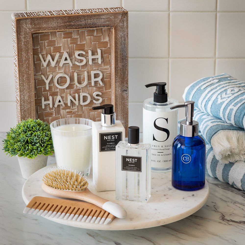 Von_Maur's tweet photo. Need more for your bathroom décor? 🧼 🛁 We have you covered.
Shop now https://t.co/wIZ8qI6SdO 
#VonMaur #ShoppingPerfeted #BathroomDecor #NestSoap #SandCloud https://t.co/WsdJZ3AgK8