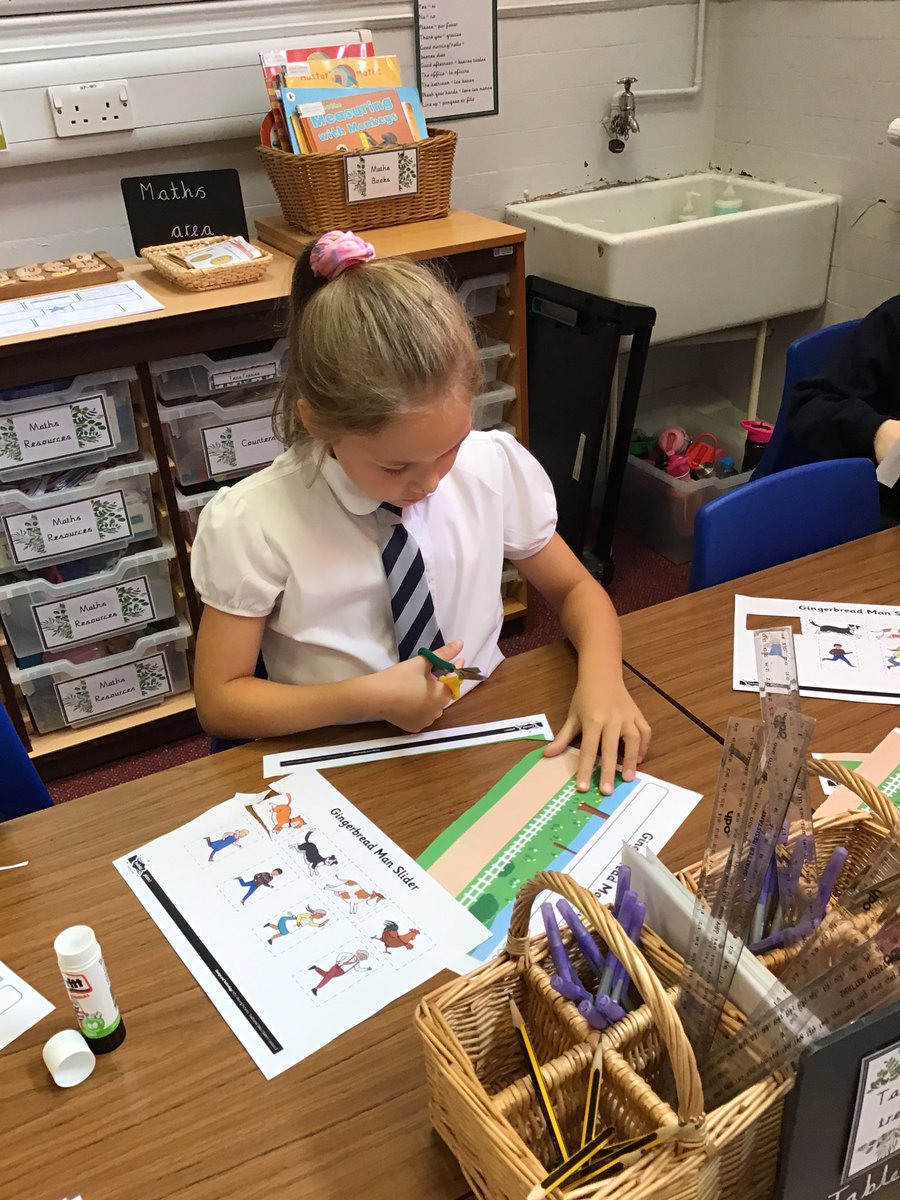ABCPschool's tweet photo. #Class2K are learning to create moving pictures using sliders as their mechanism #ABDT https://t.co/cxt2sD0MRC