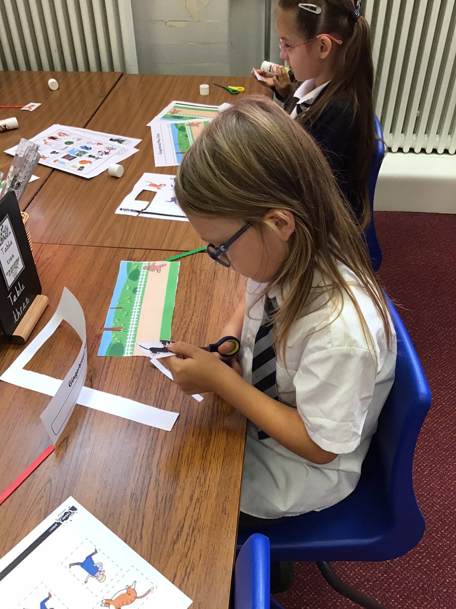 ABCPschool's tweet photo. #Class2K are learning to create moving pictures using sliders as their mechanism #ABDT https://t.co/cxt2sD0MRC