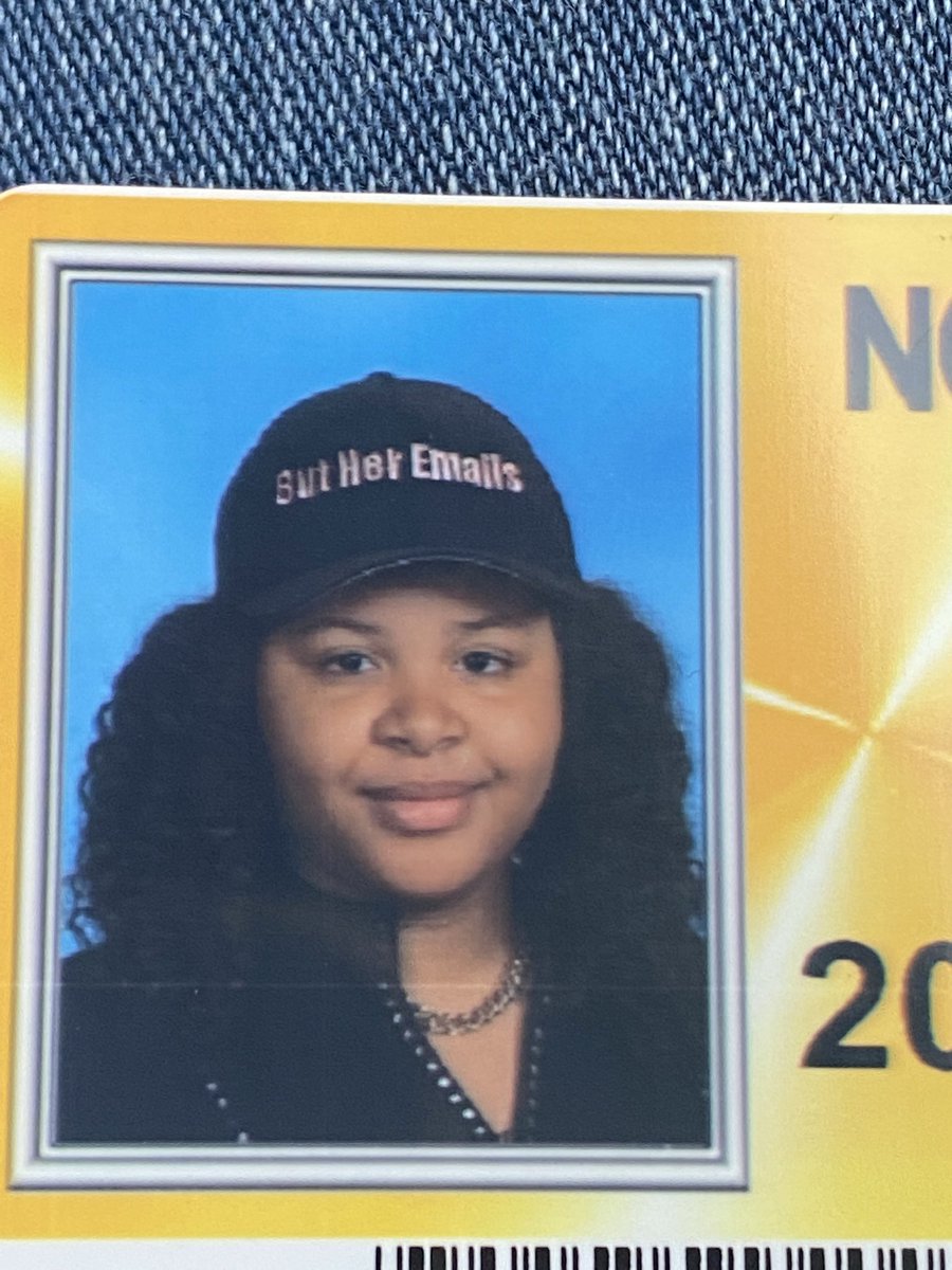 We love a famous senior picture day at my school. #NFID23 #HillaryClinton #butheremails #emails  <a href="/HillaryClinton/">Hillary Clinton</a>  <a href="/ChelseaClinton/">Chelsea Clinton</a>  <a href="/BillClinton/">Bill Clinton</a> <a href="/ClintonFdn/">Clinton Foundation</a>