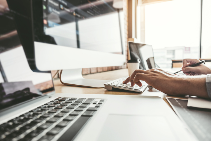 SailPoint's tweet photo. The digitization of organizations is advancing. Is your enterprise ready? David Mattos, Chief Revenue Officer of @iC_Consult/@secureITsource, explains why modern cloud-based Identity models are an excellent option for many organizations in our latest blog. https://t.co/vuYdO4O7GB https://t.co/X9jdZ4a2ze