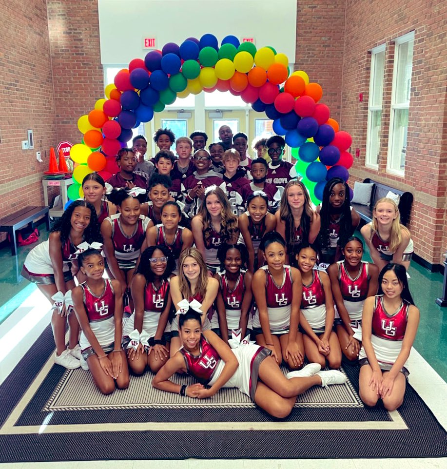 DFlowLeads's tweet photo. It’s 5th Grade @hfemiway Spirit Night @ugmswolverines! That means a very cool Pep Rally to start our day led by some awesome Wolverine athletes! #ConnectivityMatters #wolverinesfor13 #uptosomethinggood https://t.co/ZhW6wagMVh