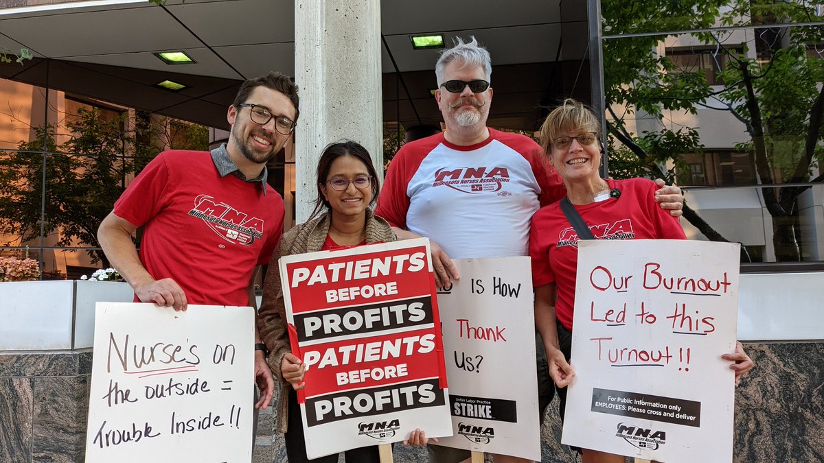 mayouduluth's tweet photo. Back on the strike line for day 2 of 3! Proud to be out supporting our mighty, mighty @mnnurses in their fight for safe staffing, fair wages, workplace violence protections, and the respect and dignity they deserve! #mna #nursestrike https://t.co/sQOvjsZVi3