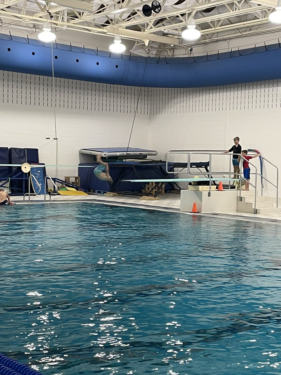 HESVerBryck1's tweet photo. We had some brave fish today! https://t.co/Q17z2KEtGM
