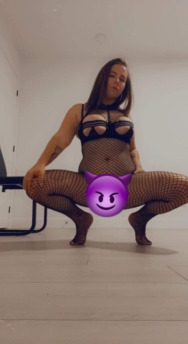 Bon matin😘 n'oublie pas de venir me rejoindre sur mon Onlyfan  https://t.co/kZkO6YZJgp https://t.co/