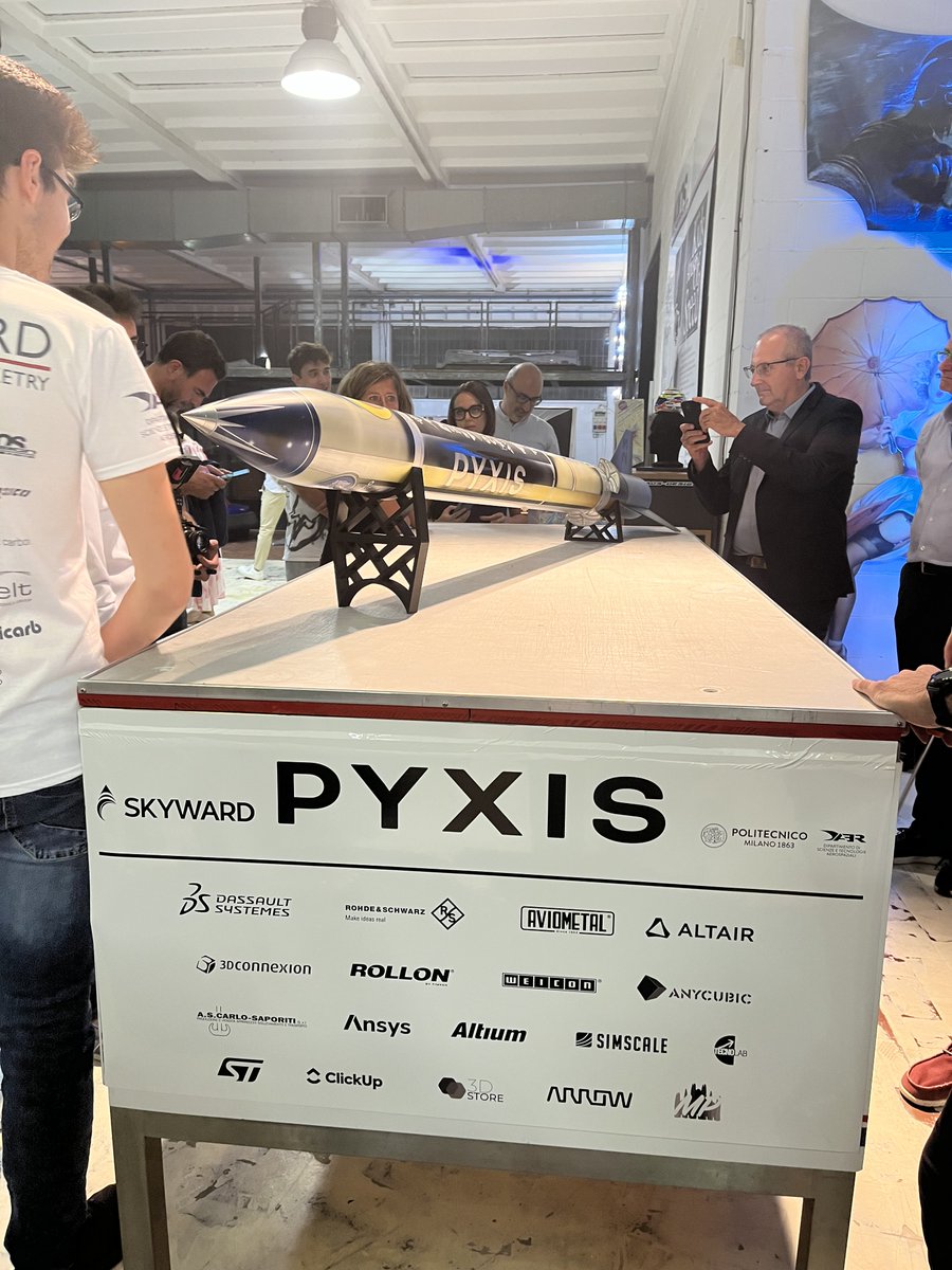 3D_Store_Monza's tweet photo. Alcuni scatti della presentazione del razzo #Pyxis di 
@skyward_er
, pronto per @EuRoC2022 in programma dall'11 al 18 ottobre in Portogallo.

Cosa abbiamo realizzato in 3D con le ns stampanti #EOS a #sinterizzazione?
Leggi qui
👇🏻
https://t.co/NDmDWak7nU

#stampa3D #sls #sintering https://t.co/Ytw0jMZFBT