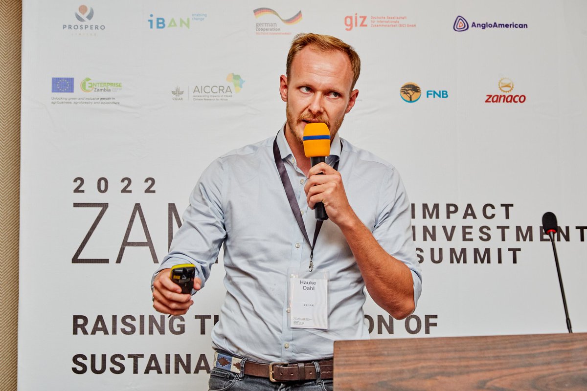 CGIARAfrica's tweet photo. #HaukeDahl shares some AICCRA 🇿🇲  insights on the role of research for development in catalysing private sector investment in climate-smart agriculture at the #ZIIS panel discussion. https://t.co/y6MJkjFua8