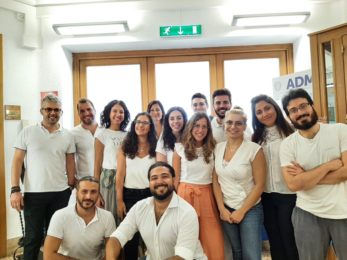 LellaBuscemi's tweet photo. We are an amazing squad!! #Team #PalermoLab #Chemists #Biologists
👨‍🔬👩‍🔬 https://t.co/OtxN21TZNw