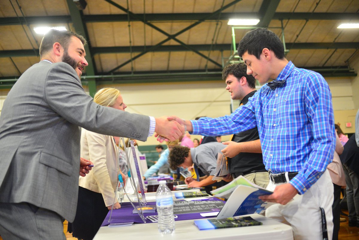 This Friday, we're hosting 132 colleges and universities from across the country on campus to meet exclusively with our students. It's the largest, private college fair in Rhode Island, and proof that investing in a Hendricken education is well worth it ➡️ hendricken.com/news/56th-annu…