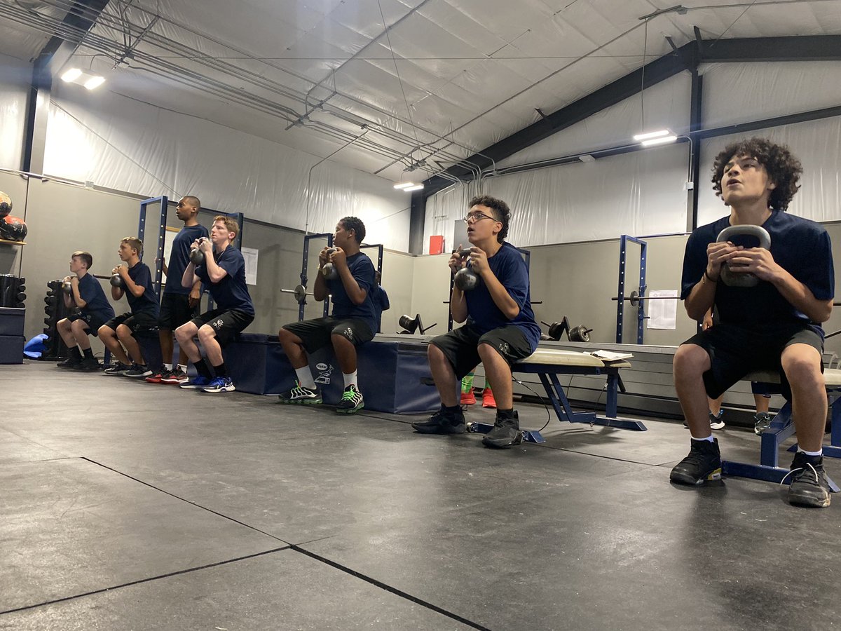 BoysAthColts's tweet photo. After 7th grade’s tough losses, it’s back to focusing on getting smarter and stronger.
7B: 20-8
7A: 24-8
#OTOF #CraigColts #Football https://t.co/ApFTgsFC1u
