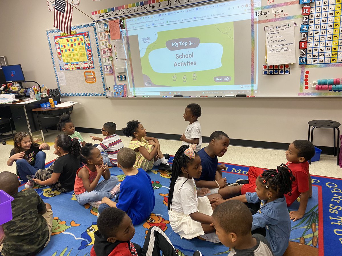 cvperez74's tweet photo. Wow, so much learning in 1st grade this morning! Bison Strong, DEAR time, AR, &amp; Phonics 💙💚 https://t.co/gk5ZqdnxQC