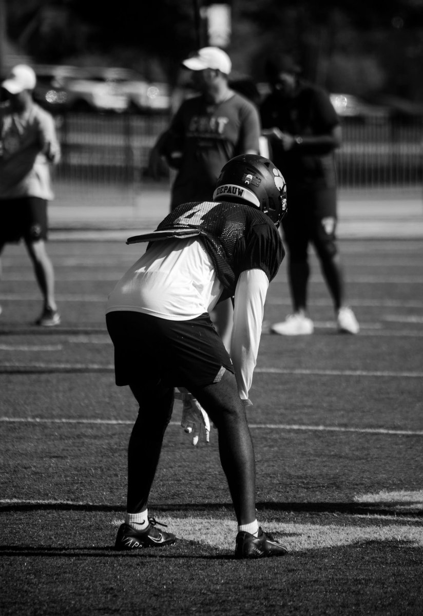 DePauwTigersFB's tweet photo. Back to work. Conference play starts this week 😤

#StillHungry | #TeamDePauw https://t.co/y2lZDWr91t