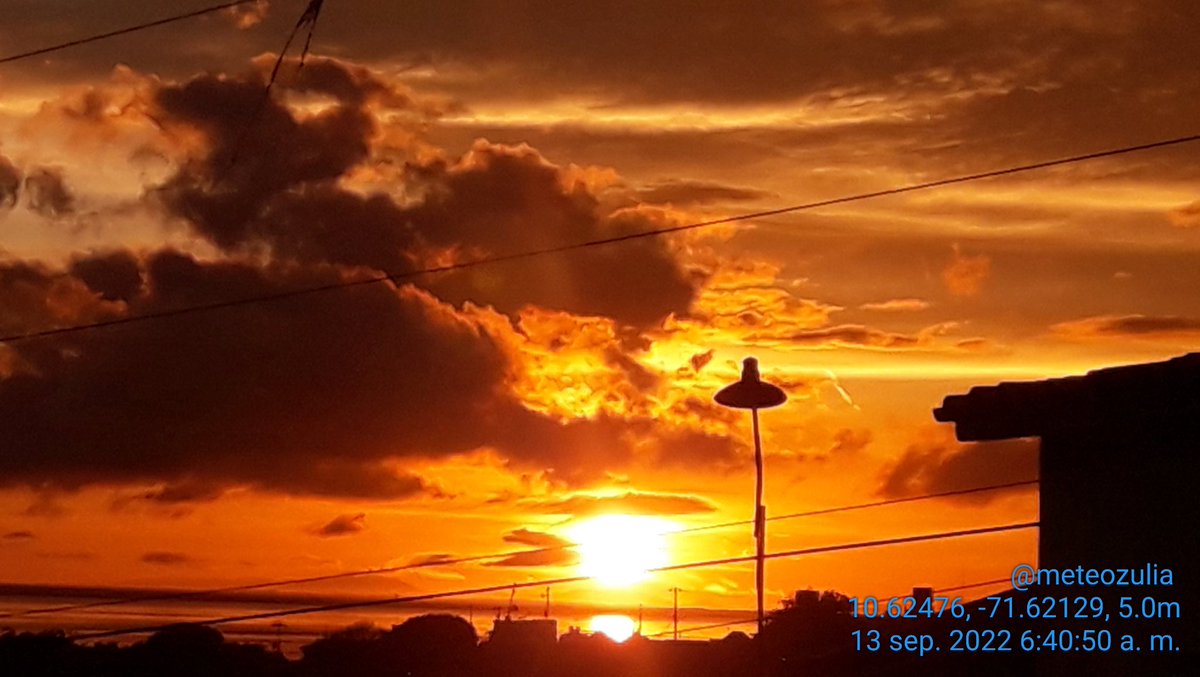 MeteoZulia's tweet photo. bonito y misterioso Amanecer en #Maracaibo este #Martes #13Sep2022
#Felizdia
#Sol #Nubes #Tormentas
#Sun #Sunrise #SunriseLovers #Clouds #CloudsLovers #Storm #StormHours #StormLovers #Picoftheday #ThePhotoHour https://t.co/68Sgn8P7hO