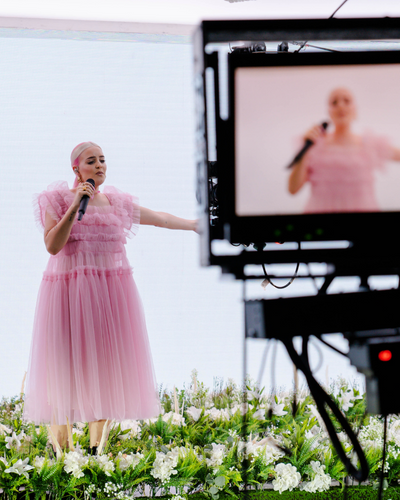 on_air_events's tweet photo. Ever wondered what it's like On Air at one of our shows? 📺 #OnAir #OnAirEvents #ElectronicMusic @AnneMarie 🌸 https://t.co/hXpKyyHWEx