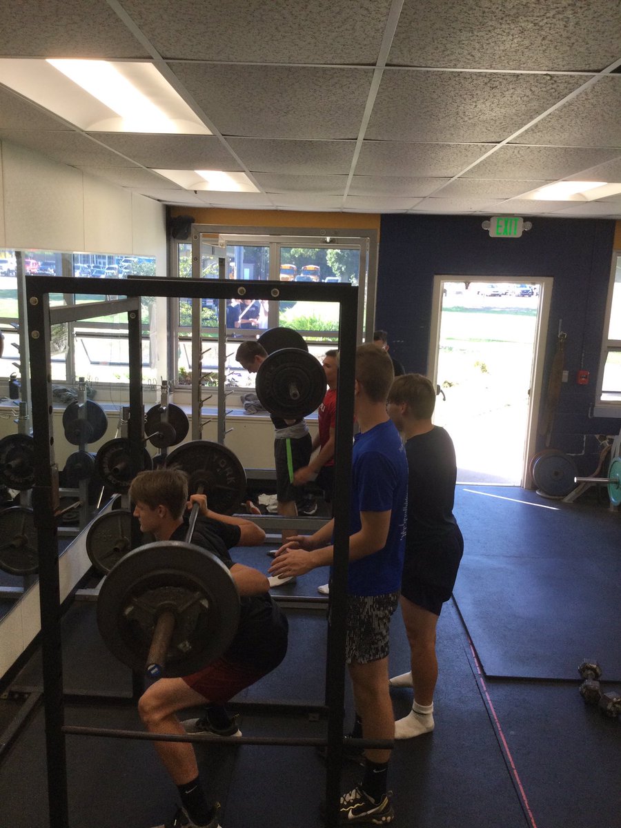 WHSBobcatsSC's tweet photo. Back at it! #squatislife https://t.co/Qx6zRDCWbl