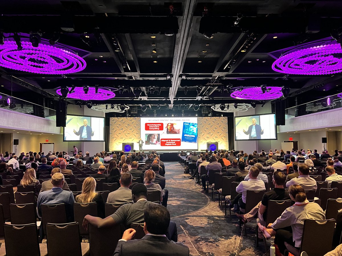 _jfindlay's tweet photo. Sam Kilmer from #CornerstoneAdvisors sharing greats insights to help #fintechs pitch and sell more effectively! https://t.co/Vy1qrk0J3p