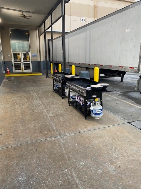 HoganTransport's tweet photo. Driver Appreciation Breakfast BBQ! George & his team in Plant City, FL are cooking up 360 eggs for their drivers this morning. #AppreciationWeek #HoganDrivers #TeamHogan https://t.co/Zc0ENRB60S