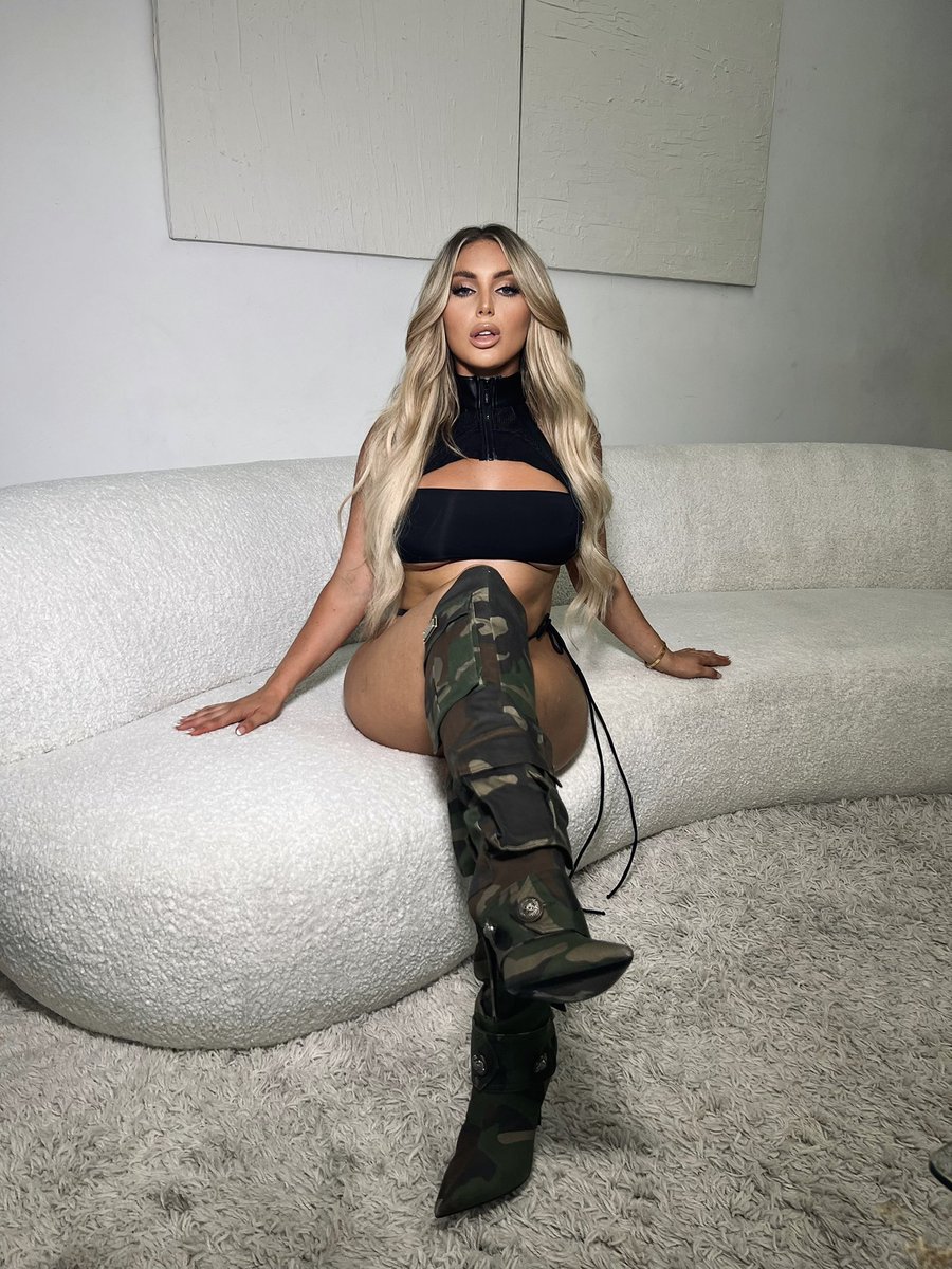 Kayley Gunner on Twitter: "On brand http://Kayleygunnerfans.com"