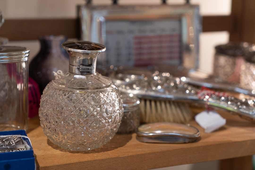 HiddenFairs's tweet photo. Here are just a few pictures from our last antique fair at Colston Hall Gerrards Cross. We are next at sl9 7ad on 8th Oct 9 - 3 https://t.co/JgbqcVbGQV