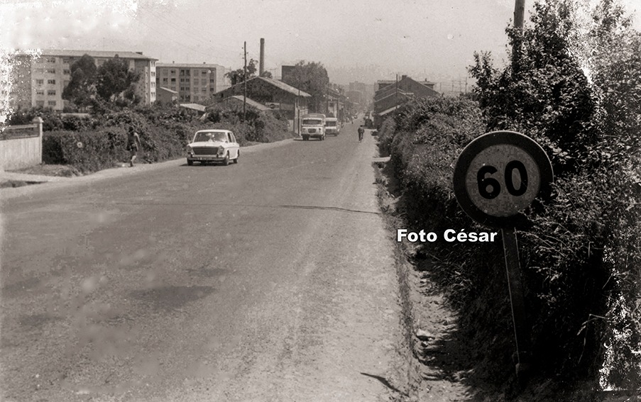 SoyCalzada's tweet photo. Alto El Cerilleru o Calzada Alta antes carretera de Avilés hoy tambien Avda Argentina.30-5-1970 #FotoCesar #Cerillero #Lacalzada #Gijón #Xixón https://t.co/qlukaE2Q1j