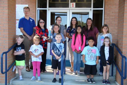 QISD Top Fundraisers for CASA's Coins for Kids quitmanisd.net/article/836398…