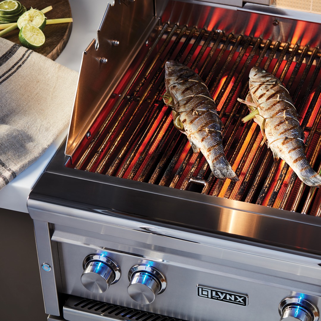 KevinBrown_VR's tweet photo. We're not fishing for compliments, but seriously... cast your eyes on this grill!

Feel the precision of perfect control. A Lynx Professional #AllTrident Infrared Burner directly heats the grate with instantaneous temperature control.

Live the #LynxLife: https://t.co/ypNlwEgXrr https://t.co/RwzxE3Zuyw