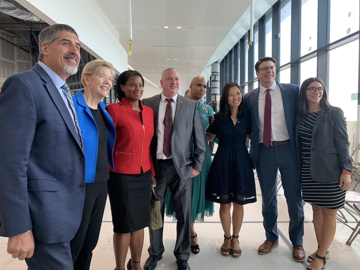 carmensunion589's tweet image. @CarmensUnion589 President Jim Evers was honored to be invited to be a part of the labor delegation that welcomed @POTUS to Boston yesterday to discuss the passage of his bipartisan infrastructure law. #UnionStrong #InvestInPublicTransit