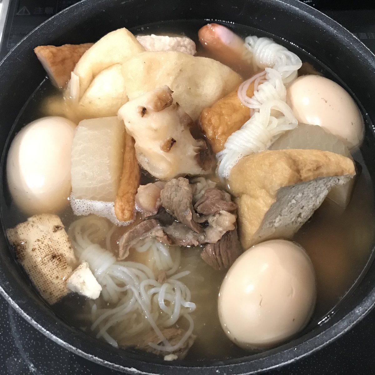 chikach_mama's tweet photo. 今晩はおでん！
おでんって地域ごとに具材に特徴があっておもしろいよね😁
色んな県を食べ歩きたい🥰 https://t.co/BbrGnGE3NL