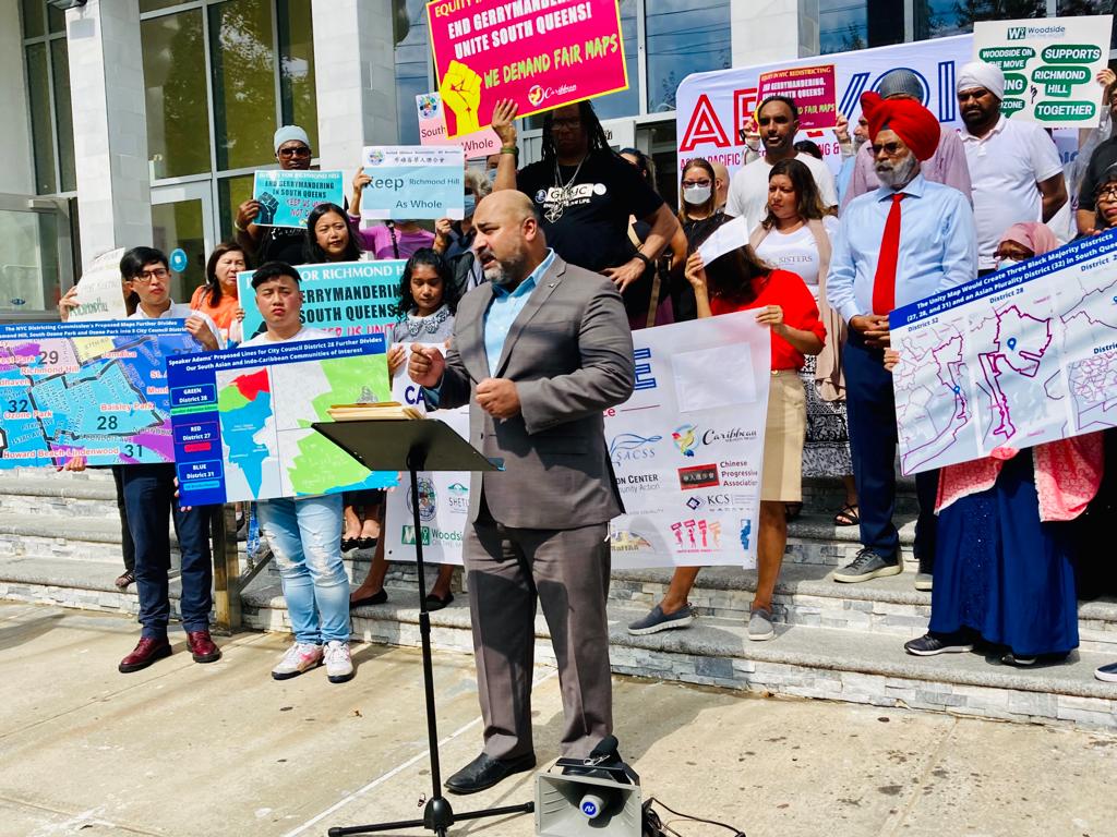 aaldef's tweet photo. Jerry Vattamala, director of @aaldef's democracy program, spoke today at the Sikh Cultural Society in Richmond Hill with a coalition of Asian American community orgs in support of the #UnityMap and keeping South Asian and Indo-Caribbean communities whole. #MapOurFuture https://t.co/7cBhj7bBCA