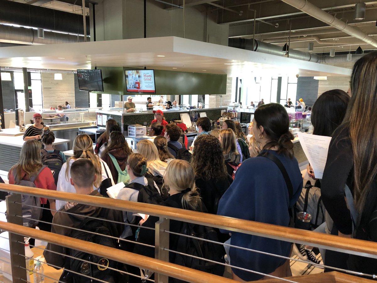 MiamiUNutrition's tweet photo. Carey Higgins-
Miami University General Manager- gave the nutrition students an amazing behind the scenes tour of Western Dining Commons. https://t.co/gYQaGPLCno