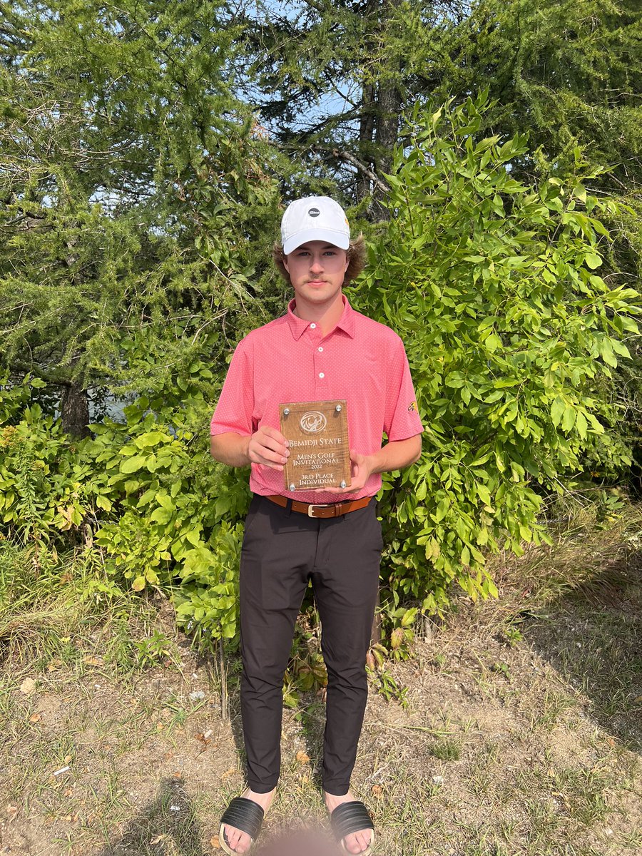 UMNCrookstonATH's tweet photo. Congratulations to Devin Kucy for tying for second and the @CrookstonMgolf team on placing second at the Bemidji State Invitational https://t.co/uwLvf34bzl