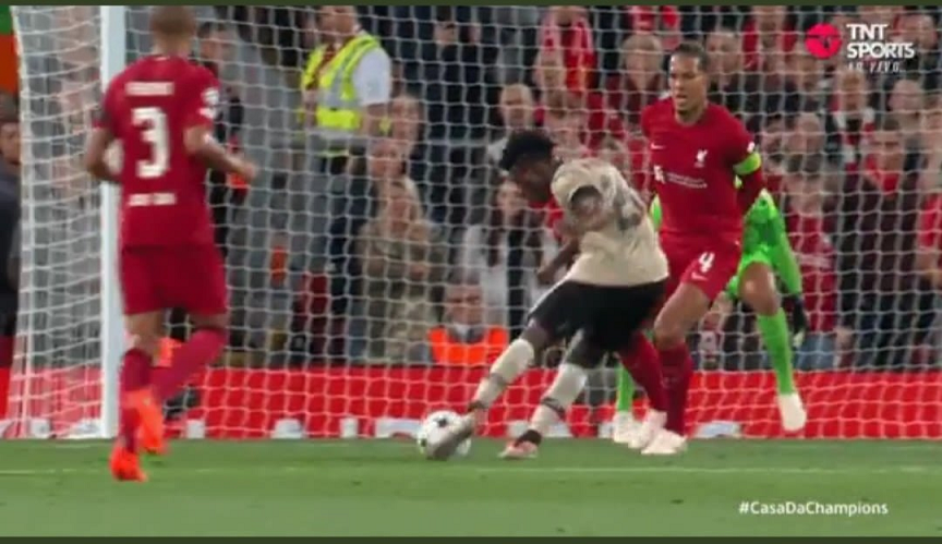 FootballFunnys tweet media