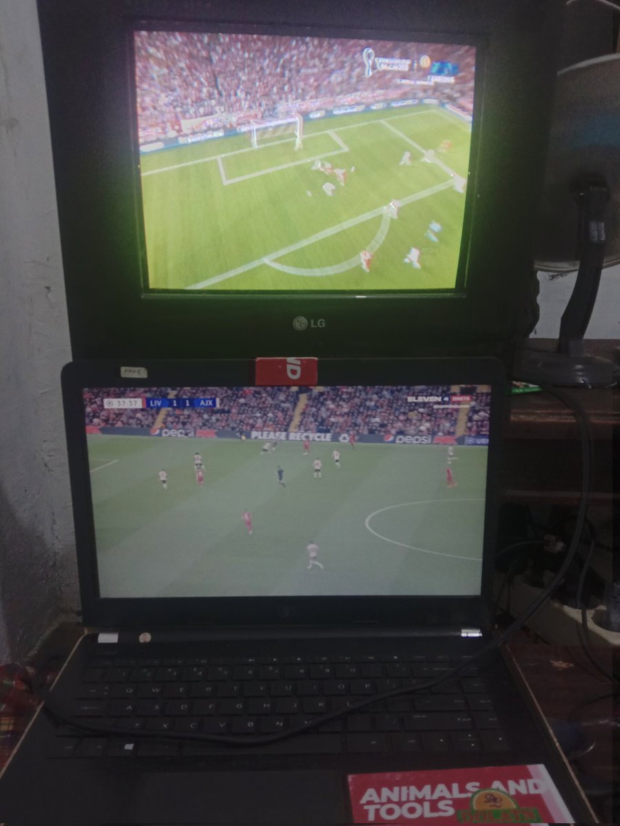 _acong04's tweet photo. Bayern Munchen FC vs FC Barcelona 
Liverpool FC  vs AFC Ajax https://t.co/5eW5rM1e7x