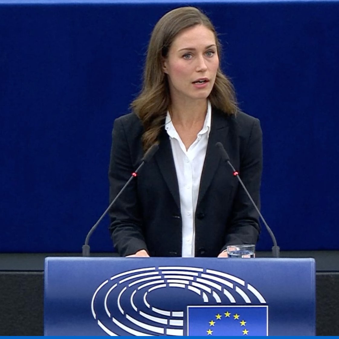 ianbremmer's tweet photo. finnish pm sanna marin: eu acted too naïvely towards russia, should’ve listened to those from baltic states/poland who lived under soviet rule

couldn’t agree more https://t.co/FjBgBQ69rV
