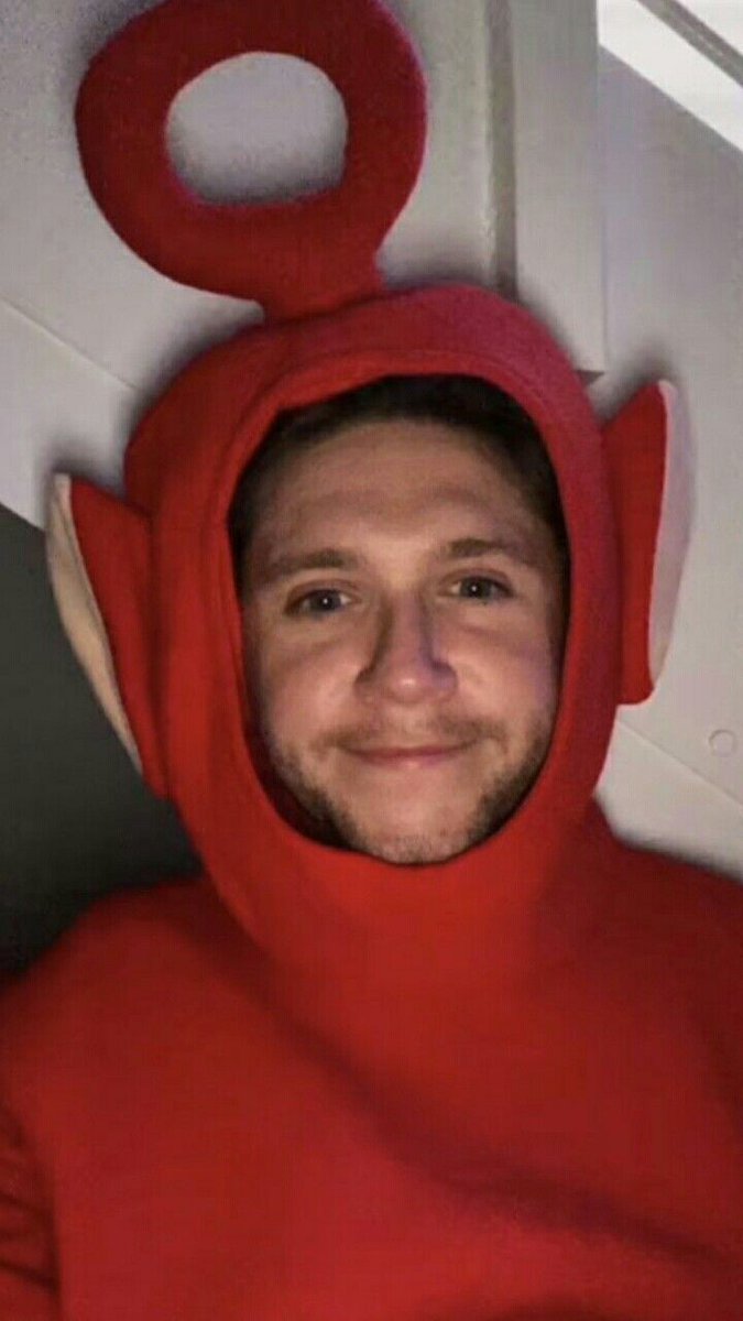 heaven8billie's tweet photo. niall horan young VS adult
- thread birthday 

#HappyBirthdayNiallHoran https://t.co/tGuvDzTwqp