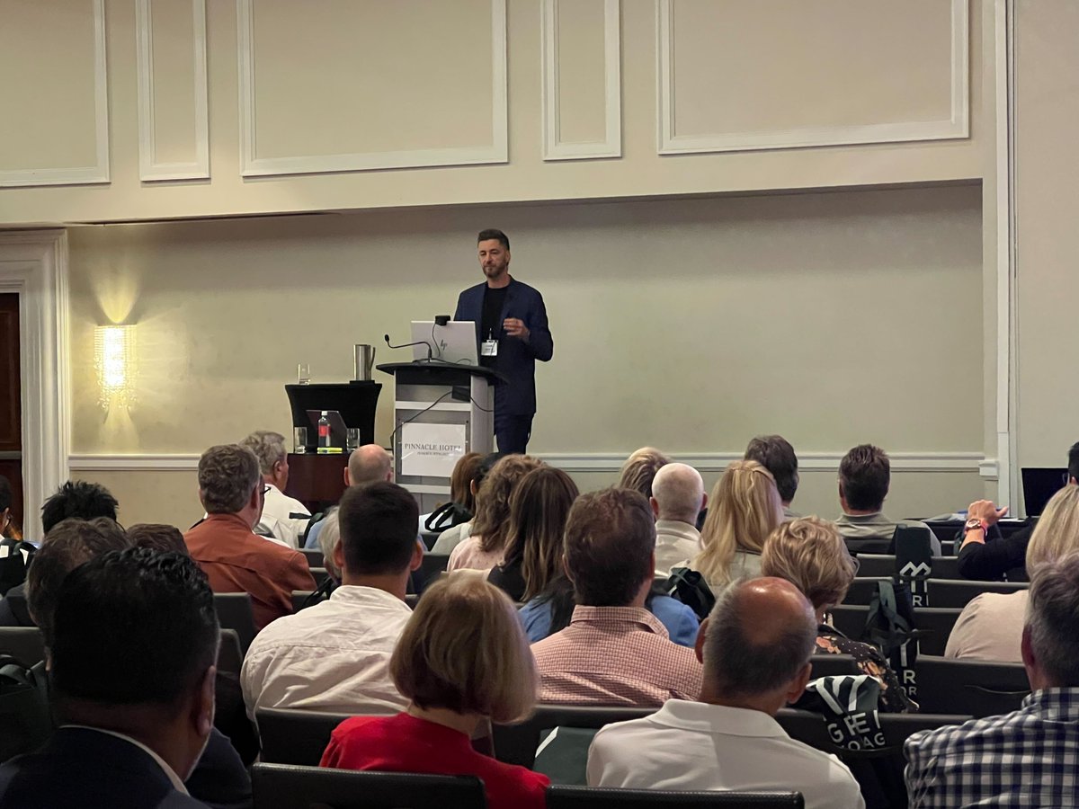 YVRKeyMarketing's tweet photo. Landrush 2022 was, as the legend @ozjurrock would say, "a smashing success"! A HUGE thank you to Oz and his team for having KEY &amp; @westlandliving a part of this event where homeowners and investors learn how the best in this biz made their fortune through Real Estate. https://t.co/DU2sa31Fnp