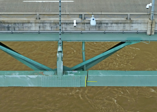 AASHTOsean's tweet image. Beth Emmons &amp;amp; Nichole Lawrence from @myTDOT discussed their agency&apos;s crisis communications plan regarding the the Hernando de Soto #bridge crack at the #AASHTO #Transcomm meeting last week. #highway #road #transportation @aashtospeaks @GovBillLee