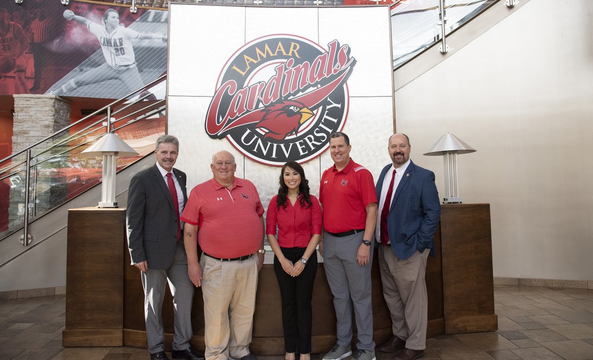 LU Launches Cardinal Athletics Fund #WeAreLU Story: bit.ly/3L9Fk4W (Photo L to R): LU President Dr. Jaime Taylor, LU graduates Don Shaver ('76) and Nga Tea Do ('08), Director of Athletics Jeff O'Malley and LU Provost and Vice President Dr. Dann Brown.