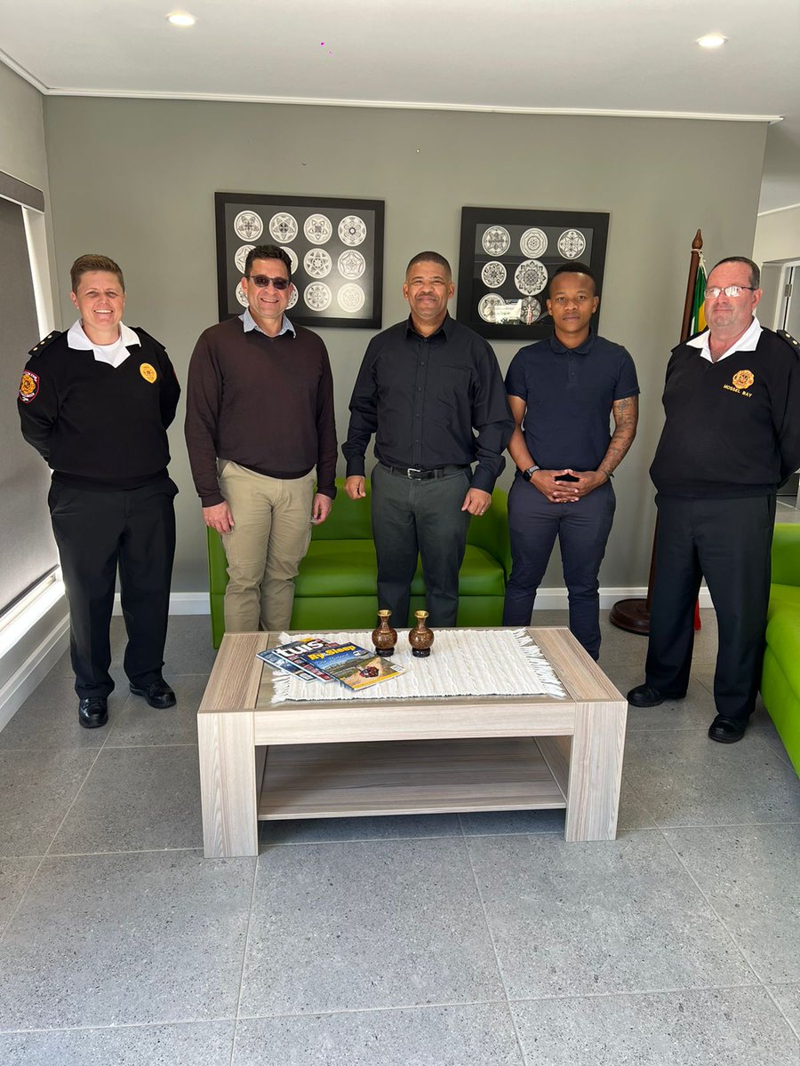 Mayor Dirk Kotze tweet media