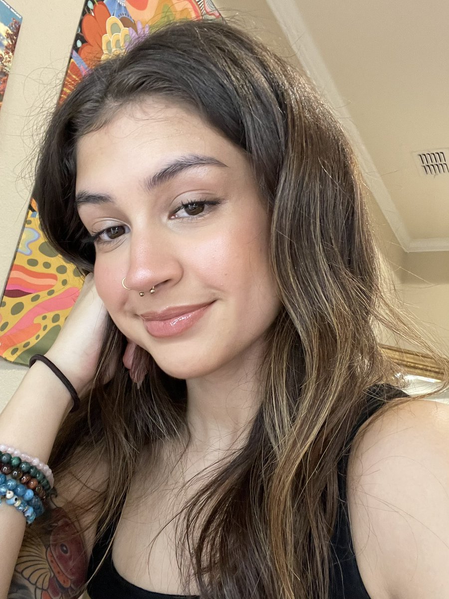 ash ⭐️ (@ashlynnicole__) on Twitter photo 