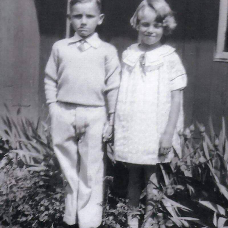 Clubpassionmar2's tweet photo. #marilynmonroe #clubpassionmarilyn #lesterBolender #normajeane #normajeanebaker #normajeaneMortenson #bolender #ballonaelementaryandkindergatenschool https://t.co/2oiJuRQEn1