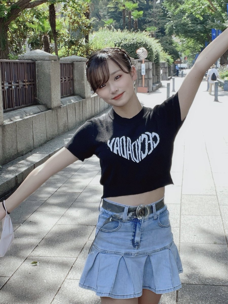 おはよう！
9/14にモー娘さんが結成25周年を迎えるそうです！㊗️
私がアイドルとしてグループとして活動して来月で1年が経ちます。その1年間でさえ沢山の苦しい辛い記憶があります。
メンバーの入れ替わりはあるにせよ、25年も続くなんて凄いことだなと改めて思いました🤔👏
#モーニング娘結成25周年