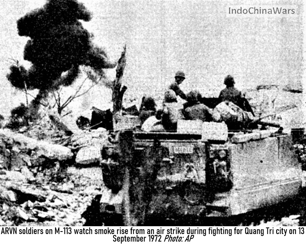 WarsIndo's tweet photo. ARVN soldiers on M-113 watch smoke rise from an air strike during fighting for Quang Tri city on 13 September 1972 #VietnamWar #EasterOffensive https://t.co/2flF2SVSM1