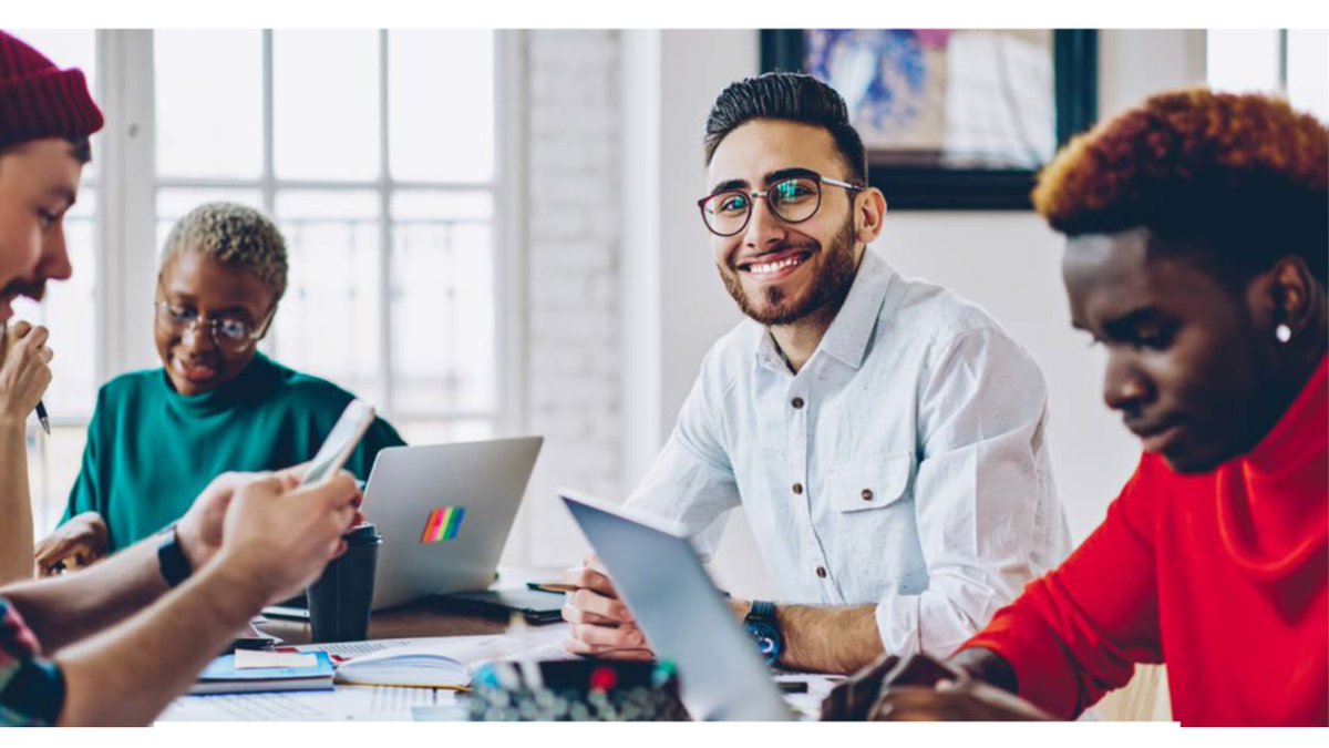 As Gen Z looks to establish their financial footing, they've set ambitious goals — <a href="/BofA_News/">Bank of America News</a> #BetterMoneyHabits research shows their top 3 priorities include furthering their education, advancing their career/salary and getting a new job. 
newsroom.bankofamerica.com/content/newsro…