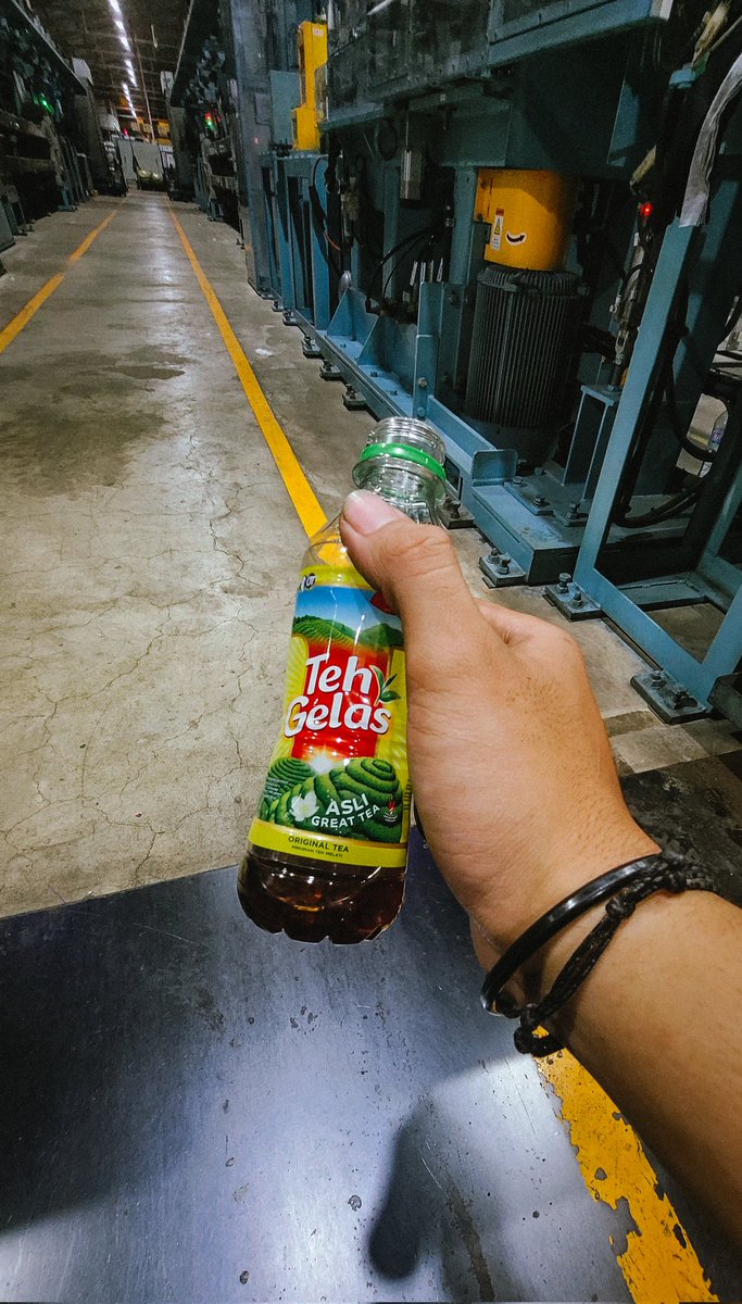 faafrizal's tweet image. teh gelas dalam botol ✅️