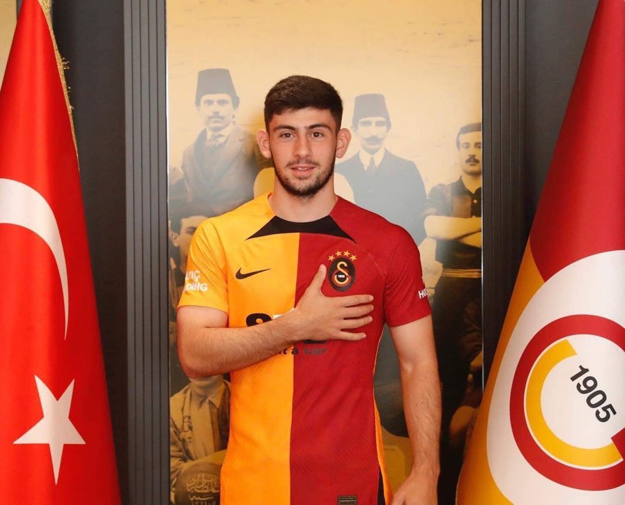 TR_Scouting9's tweet photo. 🇹🇷Les joueurs turcs ayant eu la meilleure augmentation de valeur marchande sur Transfermarkt :

🦁 Yusuf Demir : + 4 mil. €
🐥 Arda Güler : + 3 mil. €
🦅 Kerem Atakan Kesgin : + 2 mil. € 

📈📈📈 https://t.co/NXYRe89OPK